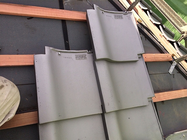 東京都杉並区、日本瓦から日本瓦への耐震屋根リフォームで葺き替え工事１５