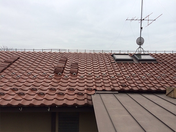 東京都杉並区、和型の釉薬瓦の屋根の棟の取り直し、ガイドライン鉄筋工法、安心で確実な耐震化１０