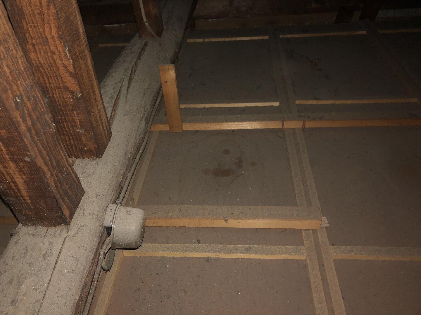【東京都品川区】瓦屋根の雨漏り、部分修理工事の事例３