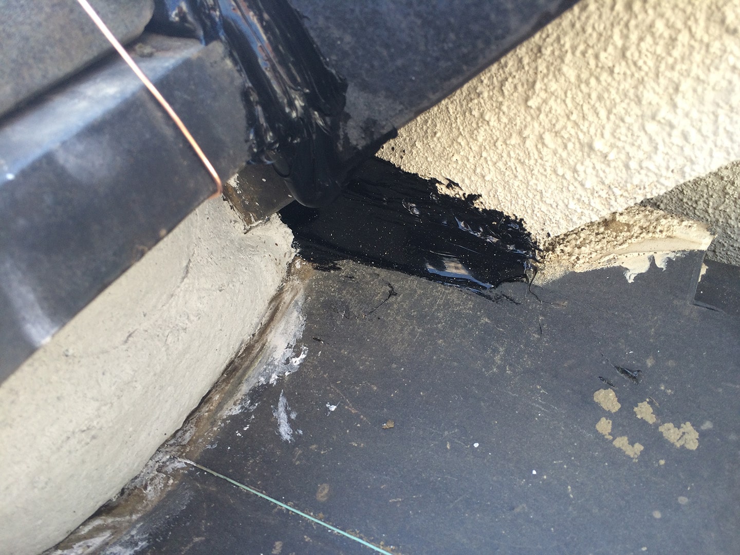 【東京都品川区】瓦屋根の雨漏り、部分修理工事の事例１１
