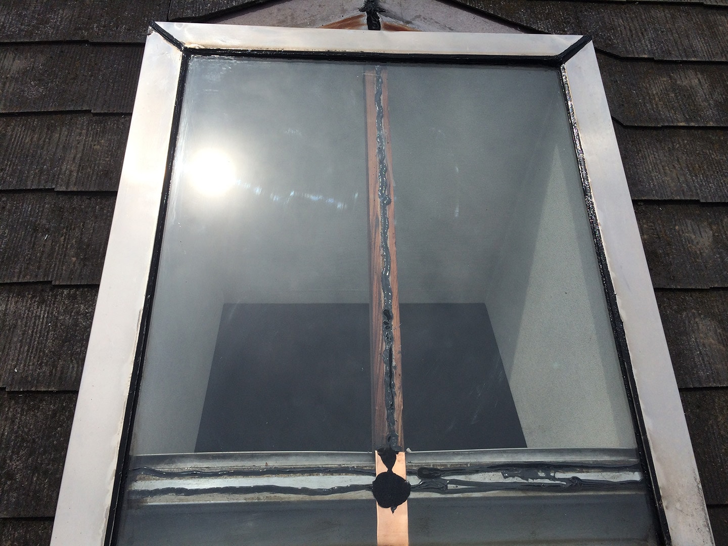 【東京都調布市】天窓のガラスパッキン劣化による雨漏りの修理工事の事例１５