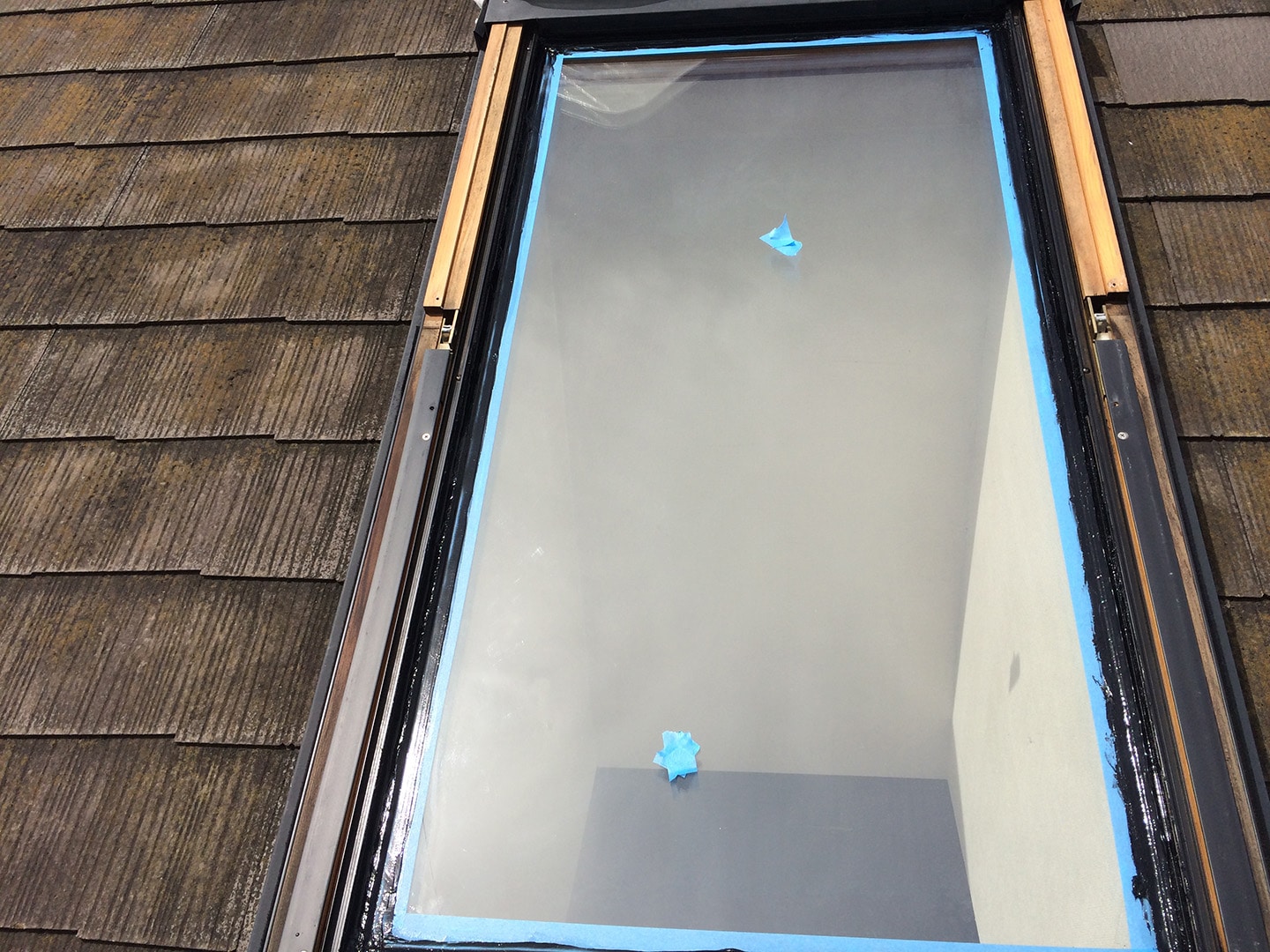 【横浜市都筑区】天窓のガラスパッキン劣化による雨漏りの修理工事の事例８