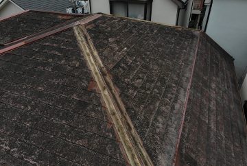 【東京都品川区】台風被災、スレート・コロニアル屋根、棟板金の交換修理工事の事例２