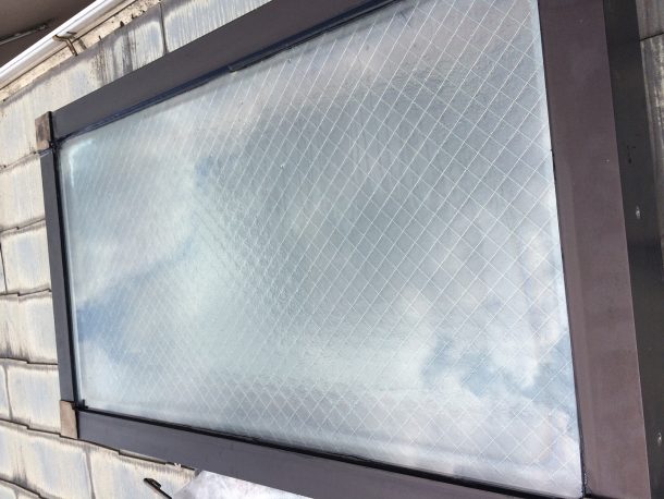 【東京都目黒区】天窓のガラスパッキン劣化による雨漏りの修理工事の事例９