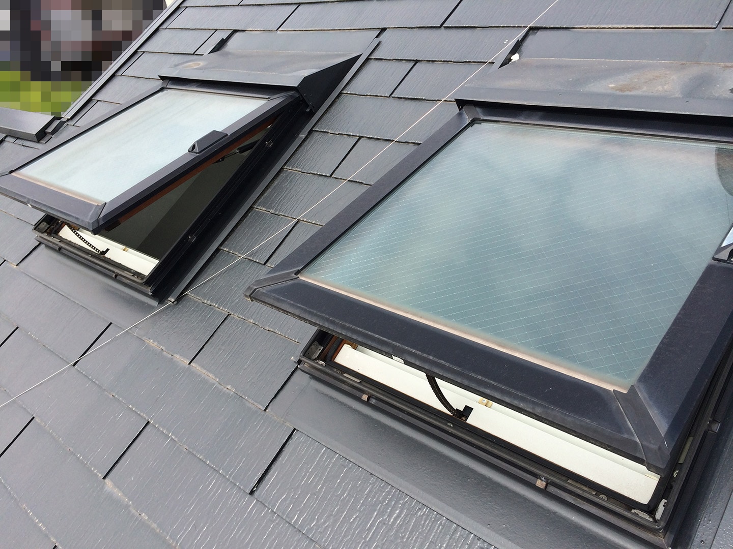 【千葉県松戸市】天窓のガラスパッキン劣化による雨漏りの修理工事の事例２