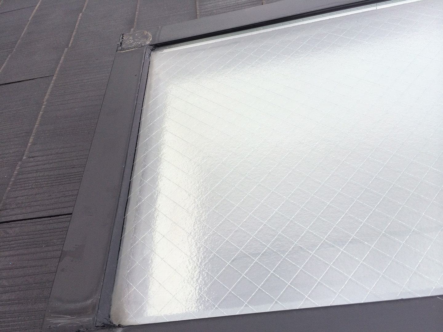 【東京都杉並区】天窓のガラスパッキン劣化による雨漏りの修理工事の事例１０