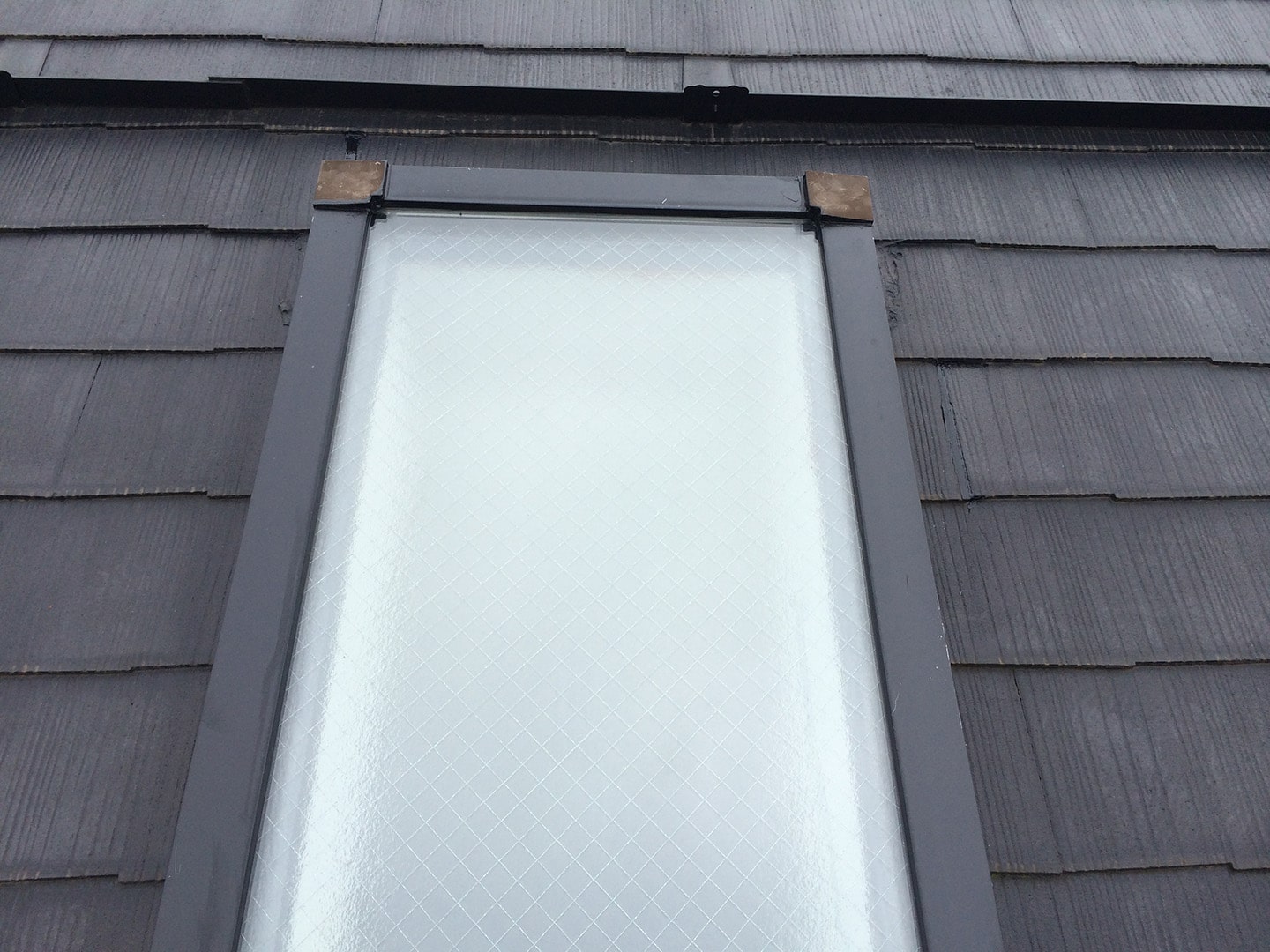 【東京都杉並区】天窓のガラスパッキン劣化による雨漏りの修理工事の事例１２