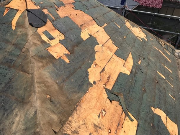 石川商店の台風被害に遭ったスレート屋根の葺き替え工事事例1
