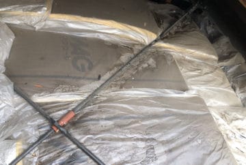 【横浜市鶴見区】スレート屋根の雨漏り、部分修理工事の事例　屋根材の撤去