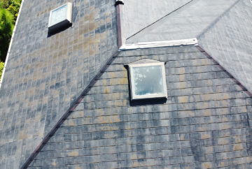 【神奈川県藤沢市】スレート・コロニアル屋根、棟板金の交換修理工事の事例１