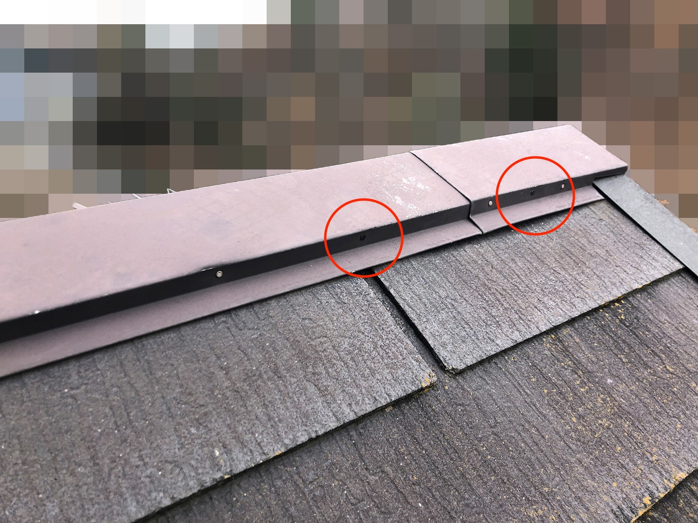 【東京都八王子市】スレート屋根の棟板金の釘の増し打ち、ひび割れ補修工事の事例　棟板金の釘の増し打ち