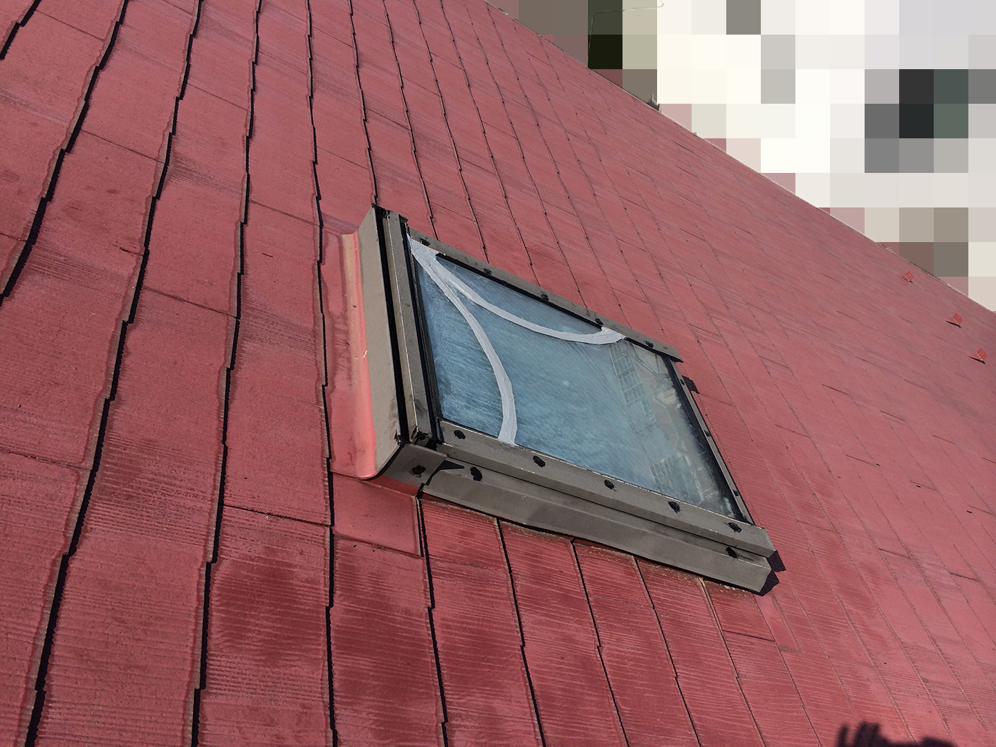 東京都世田谷区　天窓雨漏り　ガラス割れ修理完了