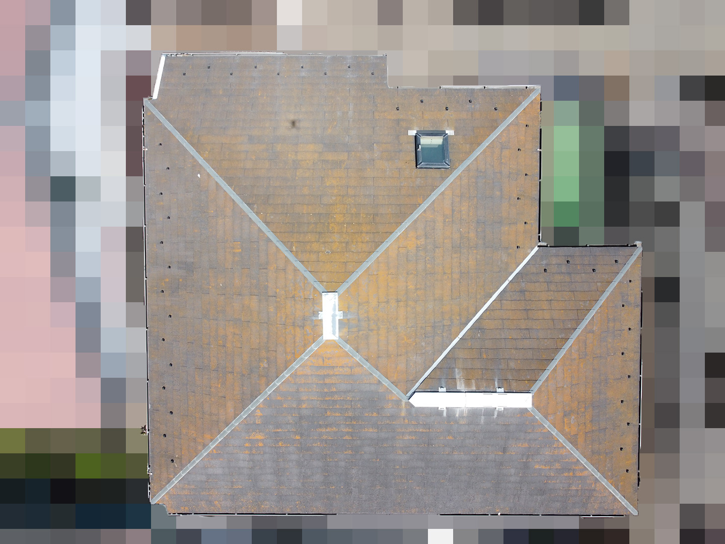 【神奈川県茅ケ崎市】築２３年、アスベスト使用のスレート屋根の屋根点検の事例　ドローン全景