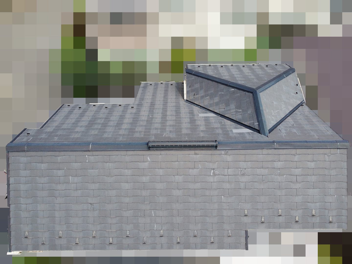 【東京都府中市】築１７年、アスベスト未使用のスレート屋根の今後のメンテナンス相談で、屋根点検の事例　南面