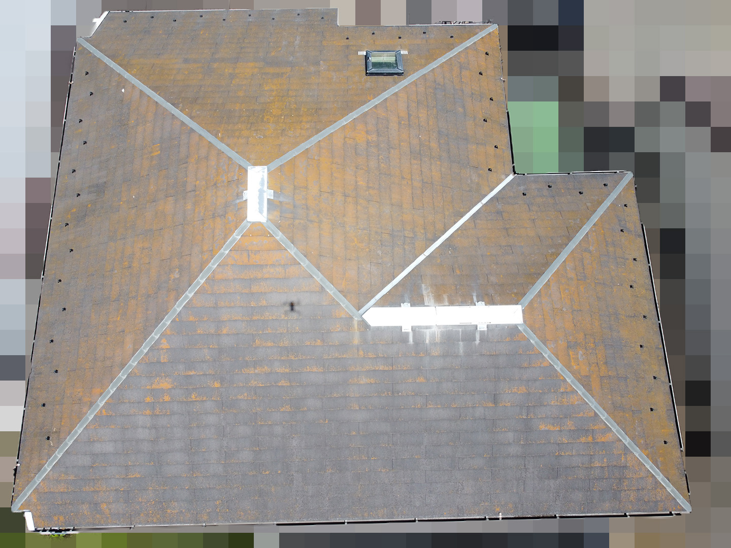 【神奈川県茅ケ崎市】築２３年、アスベスト使用のスレート屋根の屋根点検の事例　南面