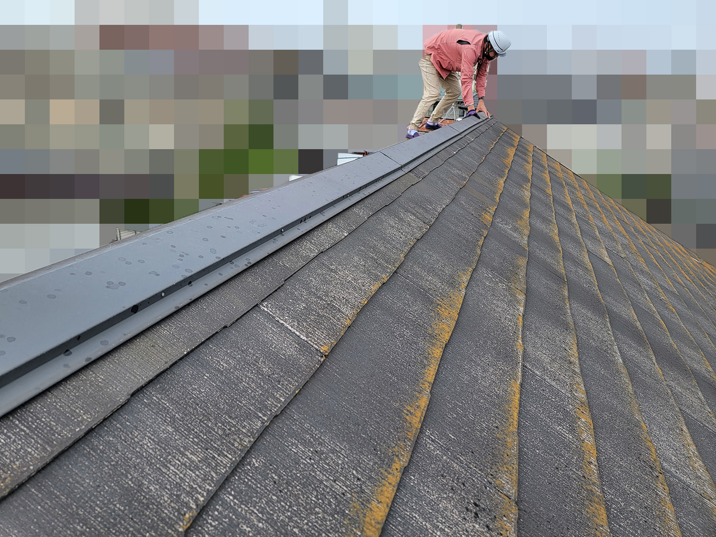 【千葉県松戸市】アスベスト入りのスレート屋根の屋根点検の事例　棟の状態