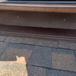 【東京都目黒区】板金庇屋根の雨漏り、部分修理工事の事例