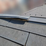 【川崎市川崎区】飛び込み業者に、棟板金のめくれとひび割れを指摘されたスレート屋根の点検・修理の事例