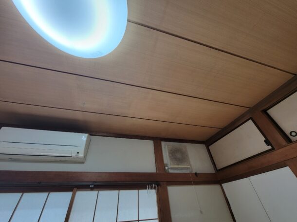 【東京都三鷹市】アスベスト入りのスレート屋根の点検事例