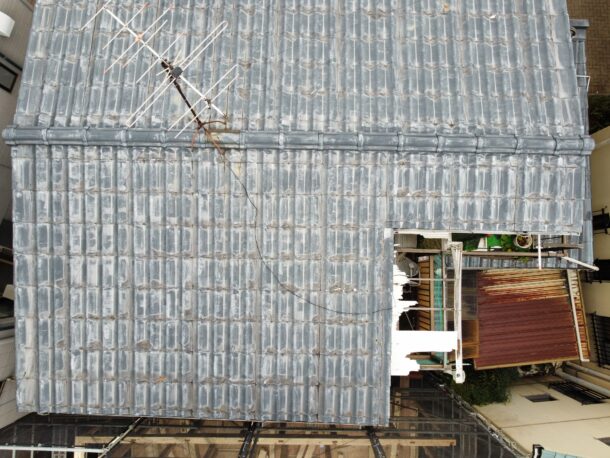 【品川区西中延】業者指摘の不安解消で、スレート屋根のドローン点検