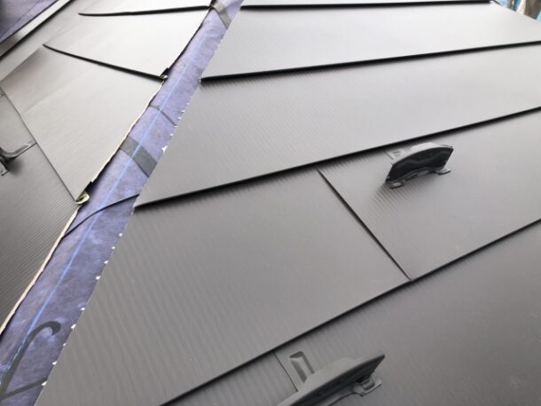 ガルバリウム鋼板屋根