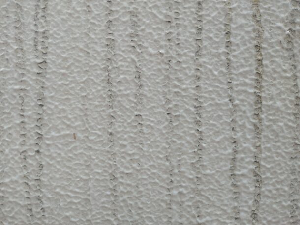 品川区の道路沿い外壁が汚れる本当の理由|黒ずみ・排気汚れを落とす&再発させない完全ガイド