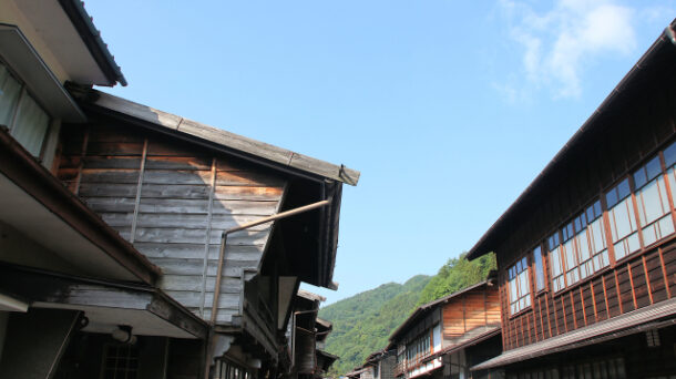 夏の屋根