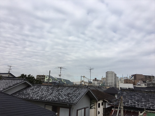 東京都杉並区、屋根の雨どいの交換工事、雨どいの設置工事１